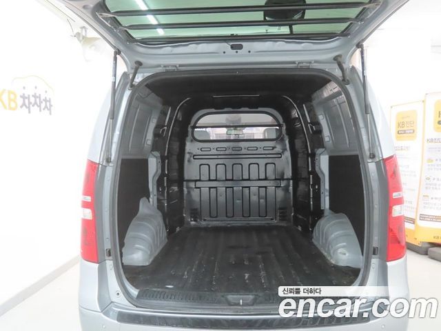 Hyundai Grand Starex Van 5-Seater Smart 2021 — фото 23