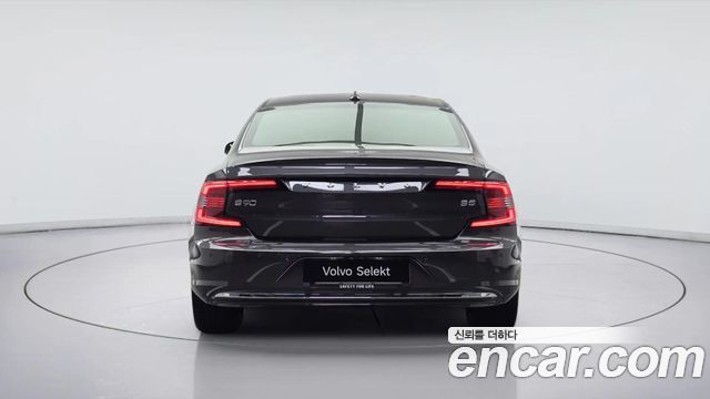 Volvo S90 B5 Ultimate Bright 2023 — фото 5