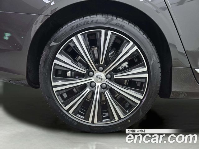 Volvo S90 B5 Ultimate Bright 2023 — фото 6
