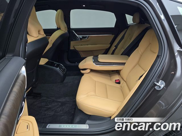 Volvo S90 B5 Ultimate Bright 2023 — фото 10