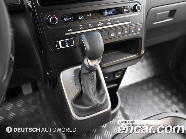 Hyundai Staria HEV 1.6T Cargo 5-Seater Modern 2026 — фото 9