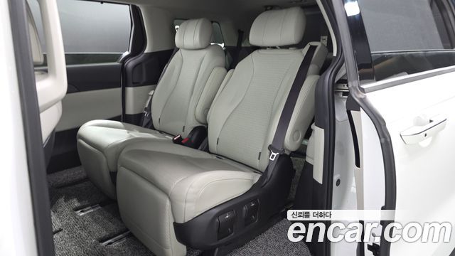Kia Carnival (IV) Gasoline 7-Seater Signature 2022 — фото 12