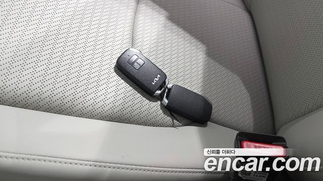 Kia Carnival (IV) Gasoline 7-Seater Signature 2022 — фото 16