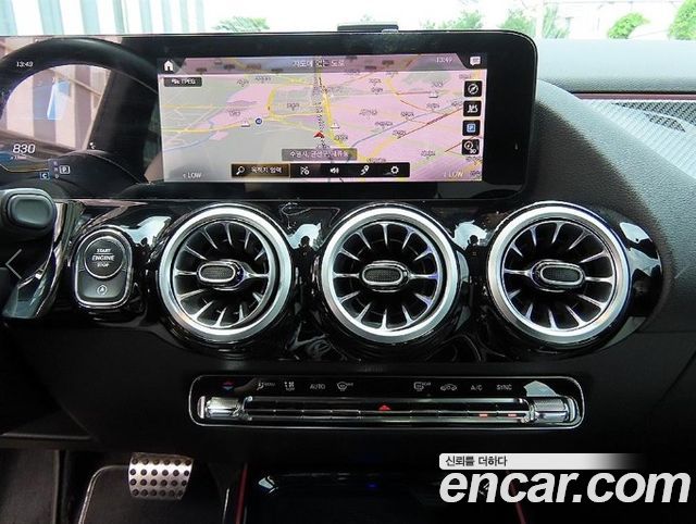 Mercedes-Benz GLA-Class (H247) GLA45 AMG 4MATIC+ 2021 — фото 17