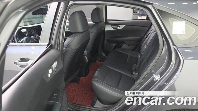 Kia K3 (II) 1.6 Prestige 2022 — фото 11