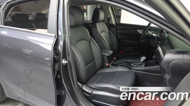 Kia K3 (II) 1.6 Prestige 2022 — фото 12