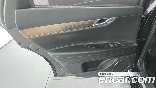 Genesis G80 (RG3) Gasoline 3.5 Turbo 2WD 2022 — фото 25