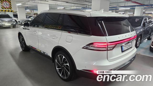 Lincoln Aviator (II) 3.0 Reserve  AWD 2021 — фото 3
