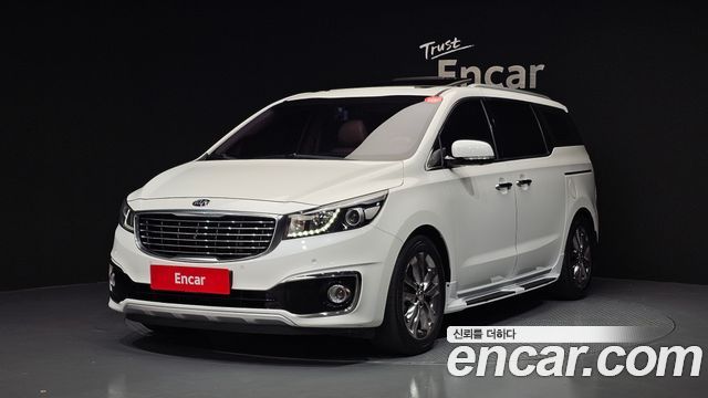 Kia Carnival 9-seater Noblesse
