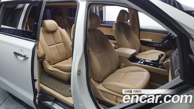 Kia Carnival 9-seater Noblesse 2018 — фото 10