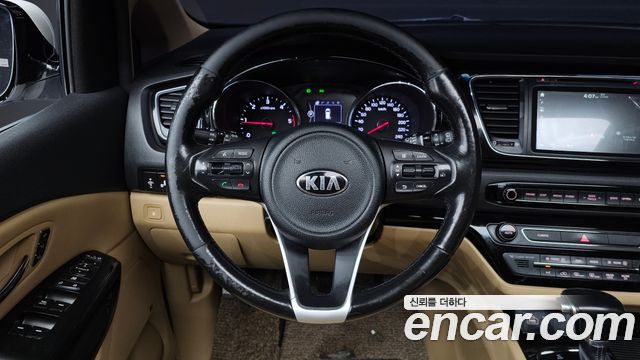 Kia Carnival 9-seater Noblesse 2018 — фото 13