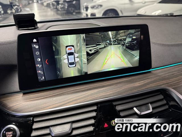 BMW 5 Series (G30) 530i M Sport Package Plus 2018 — фото 17