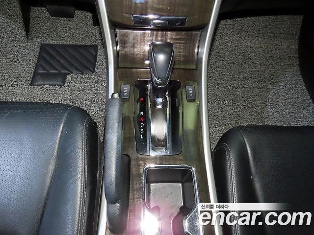 Honda Accord 2.4 9th 2015 — фото 16