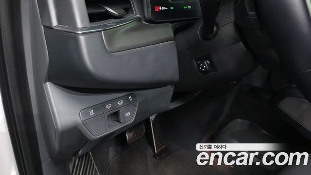 Kia EV9 Long Range 4WD Earth 2024 — фото 20