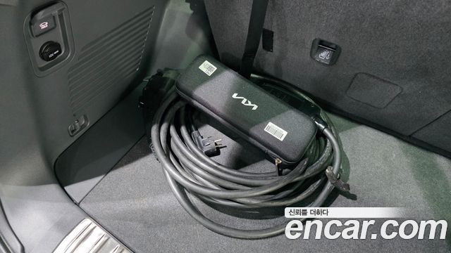 Kia EV9 Long Range 4WD Earth 2024 — фото 35