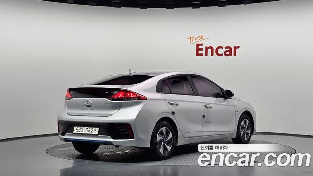 Hyundai Ioniq Hybrid I 2017 — фото 2