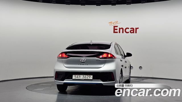 Hyundai Ioniq Hybrid I 2017 — фото 4