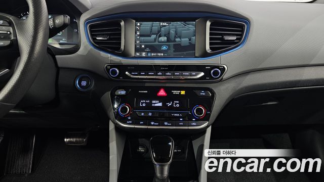 Hyundai Ioniq Hybrid I 2017 — фото 18