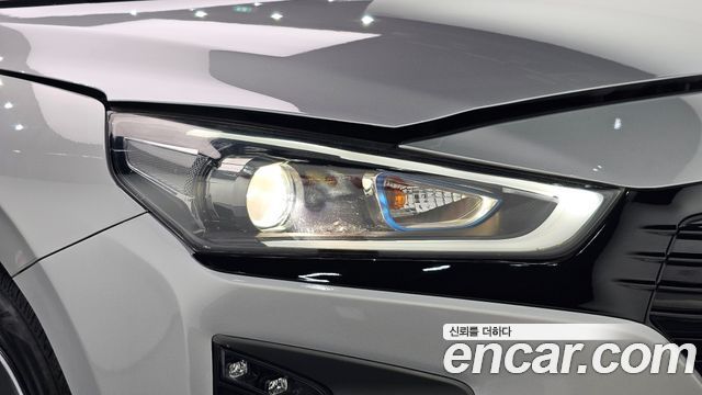Hyundai Ioniq Hybrid I 2017 — фото 28