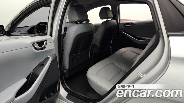 Hyundai Ioniq Hybrid I 2017 — фото 32