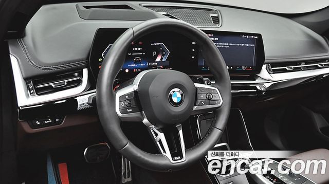 BMW X1 (U11) xDrive 20i M Sport 2024 — фото 8