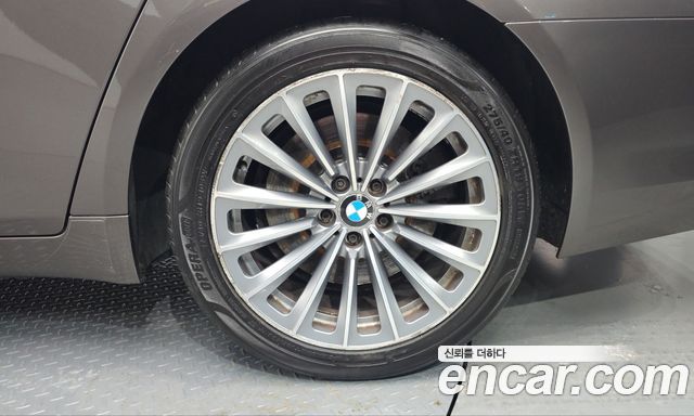 BMW 7 Series (F01) 750Li xDrive 2013 — фото 21