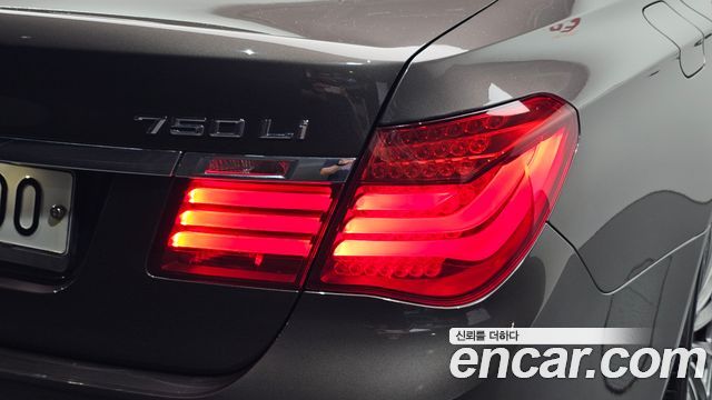 BMW 7 Series (F01) 750Li xDrive 2013 — фото 23