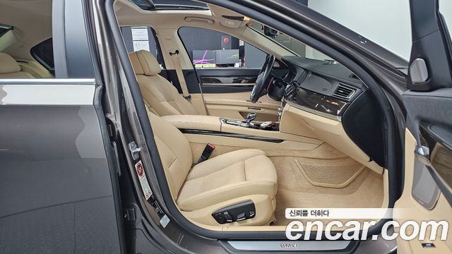 BMW 7 Series (F01) 750Li xDrive 2013 — фото 26