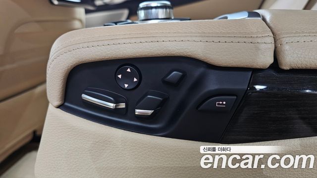 BMW 7 Series (F01) 750Li xDrive 2013 — фото 32