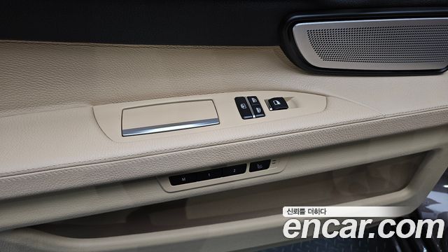 BMW 7 Series (F01) 750Li xDrive 2013 — фото 34