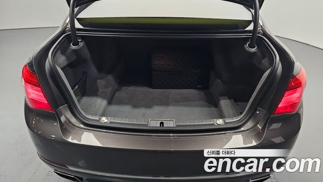 BMW 7 Series (F01) 750Li xDrive 2013 — фото 43