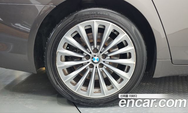 BMW 7 Series (F01) 750Li xDrive 2013 — фото 45