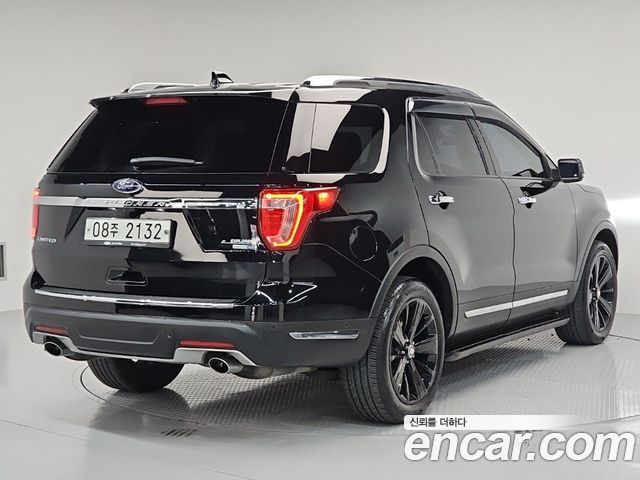 Ford Explorer 2.3 Limited 4WD 5th 2018 — фото 4