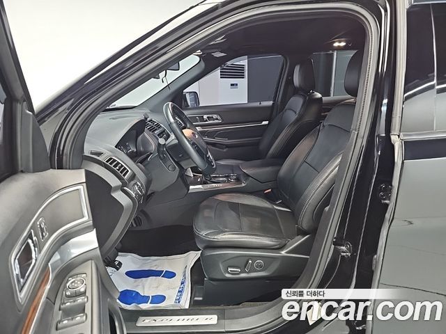 Ford Explorer 2.3 Limited 4WD 5th 2018 — фото 15