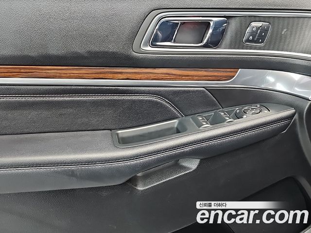 Ford Explorer 2.3 Limited 4WD 5th 2018 — фото 20