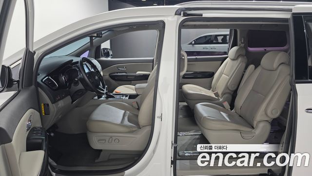 Kia Carnival 9-seater Prestige 2018 — фото 17
