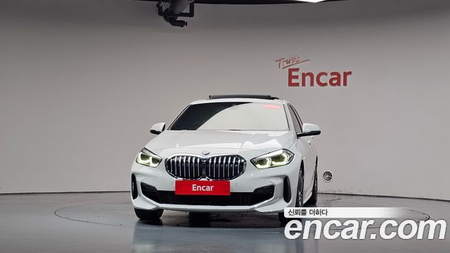 BMW 1 Series (F40) 120i M Sports 2023 — фото 3