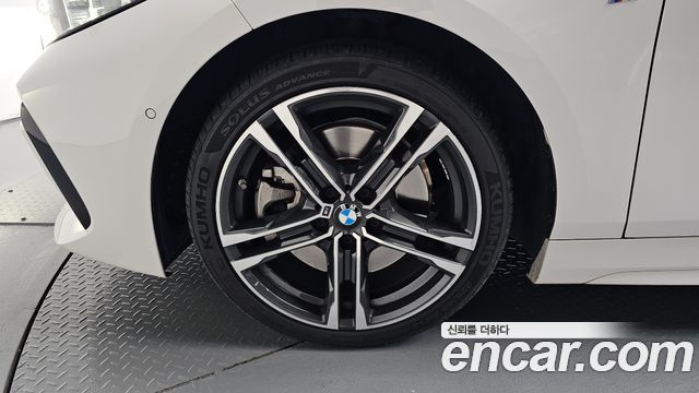 BMW 1 Series (F40) 120i M Sports 2023 — фото 5