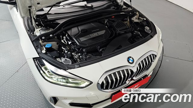 BMW 1 Series (F40) 120i M Sports 2023 — фото 6