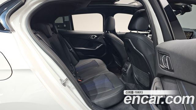 BMW 1 Series (F40) 120i M Sports 2023 — фото 11