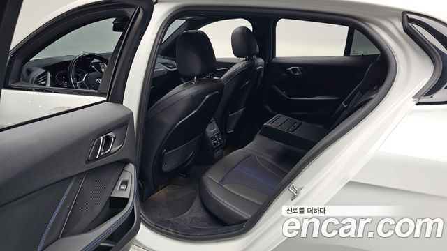 BMW 1 Series (F40) 120i M Sports 2023 — фото 12