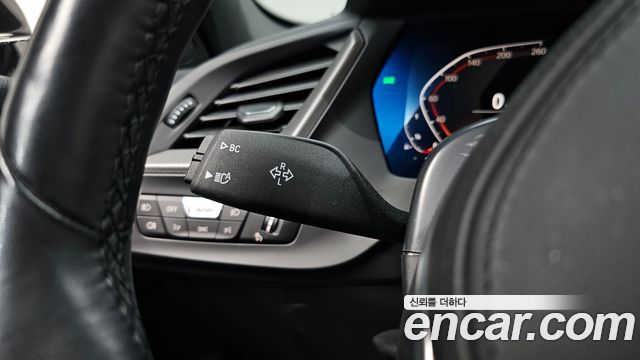 BMW 1 Series (F40) 120i M Sports 2023 — фото 15