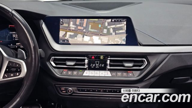 BMW 1 Series (F40) 120i M Sports 2023 — фото 18