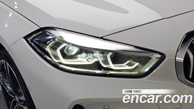 BMW 1 Series (F40) 120i M Sports 2023 — фото 22