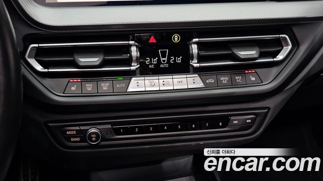 BMW 1 Series (F40) 120i M Sports 2023 — фото 27