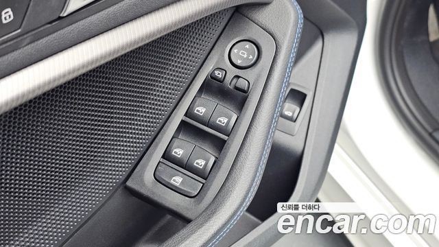 BMW 1 Series (F40) 120i M Sports 2023 — фото 29
