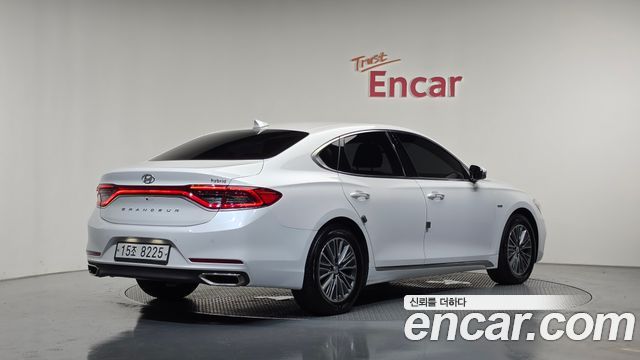 Hyundai Grandeur Hybrid (IG) Exclusive Special 2019 — фото 2