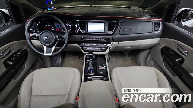 Kia Carnival 9-seater Prestige 2016 — фото 7