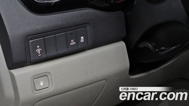 Kia Carnival 9-seater Prestige 2016 — фото 13