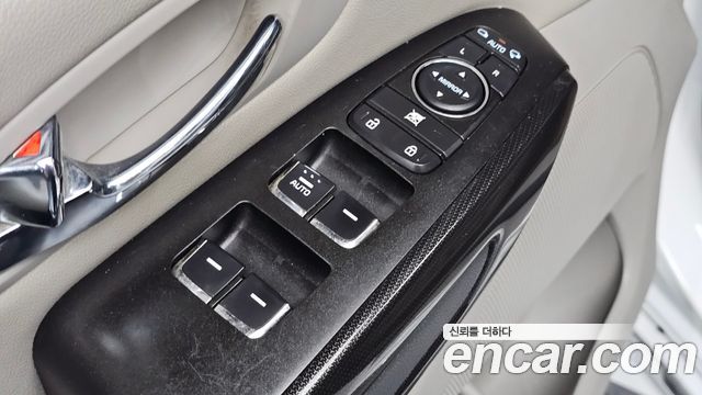 Kia Carnival 9-seater Prestige 2016 — фото 20